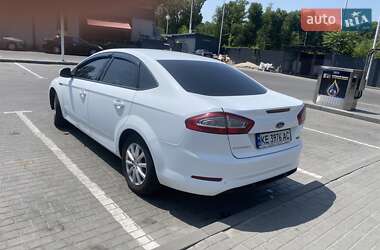 Седан Ford Mondeo 2012 в 