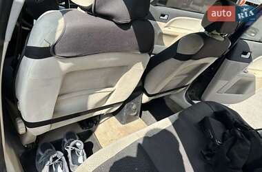 Седан Ford Mondeo 2001 в 