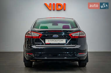Седан Ford Mondeo 2012 в 