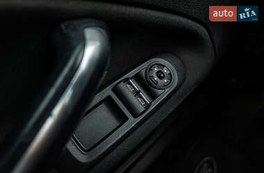 Седан Ford Mondeo 2012 в 