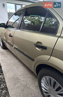 Лифтбек Ford Mondeo 2006 в 