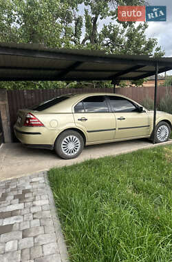 Лифтбек Ford Mondeo 2006 в 