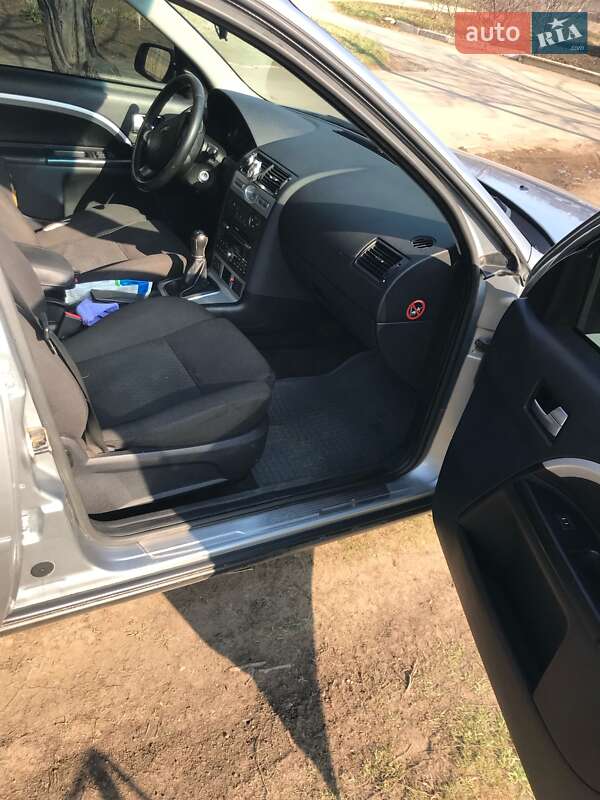 Седан Ford Mondeo 2003 в Березовке