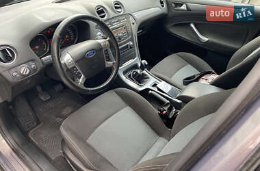 Седан Ford Mondeo 2011 в 