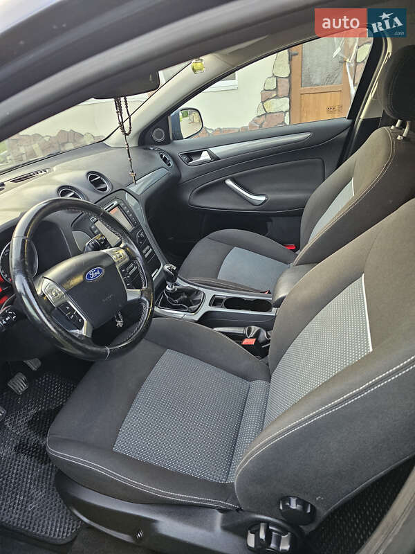 Універсал Ford Mondeo 2011 в Тернополі