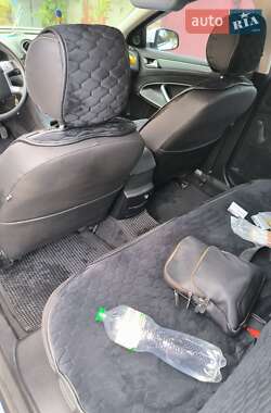 Седан Ford Mondeo 2011 в 