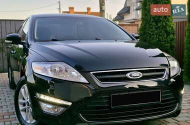 Седан Ford Mondeo 2012 в 
