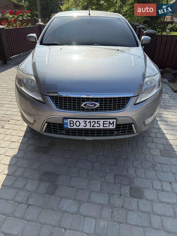 Лифтбек Ford Mondeo 2009 в 