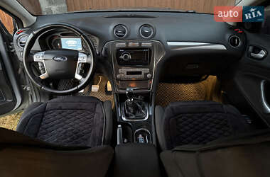 Лифтбек Ford Mondeo 2009 в 