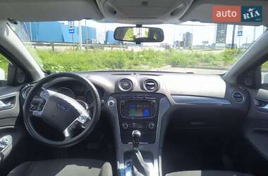 Седан Ford Mondeo 2011 в 