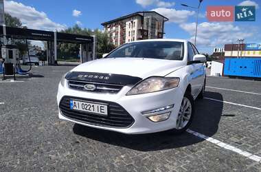 Седан Ford Mondeo 2011 в 