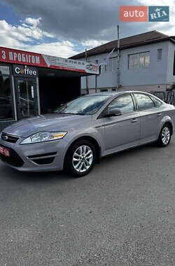Седан Ford Mondeo 2010 в Кам'янці