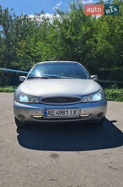 Седан Ford Mondeo 1998 в Каменском
