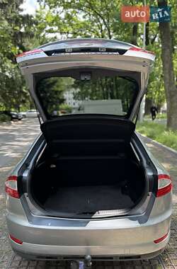 Лифтбек Ford Mondeo 2010 в 