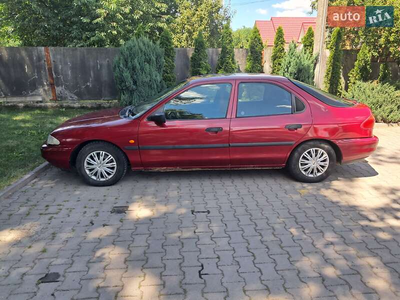 Лифтбек Ford Mondeo 1994 в Черновцах