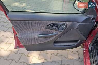 Лифтбек Ford Mondeo 1994 в 