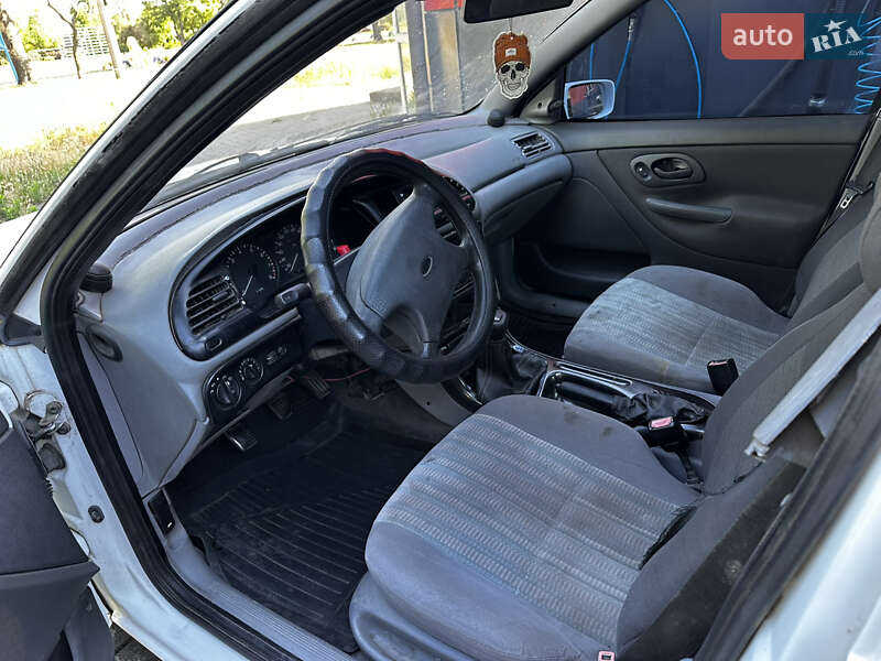 Седан Ford Mondeo 1994 в Запорожье