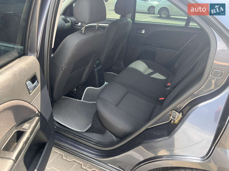 Лифтбек Ford Mondeo 2005 в Одессе