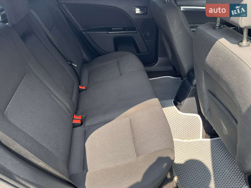 Лифтбек Ford Mondeo 2005 в Одессе