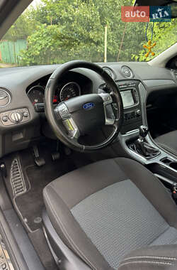 Лифтбек Ford Mondeo 2013 в 