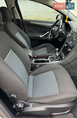 Лифтбек Ford Mondeo 2013 в 