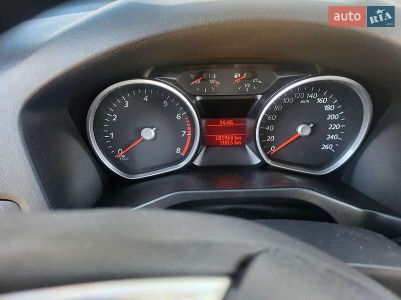 Седан Ford Mondeo 2012 в Деражне