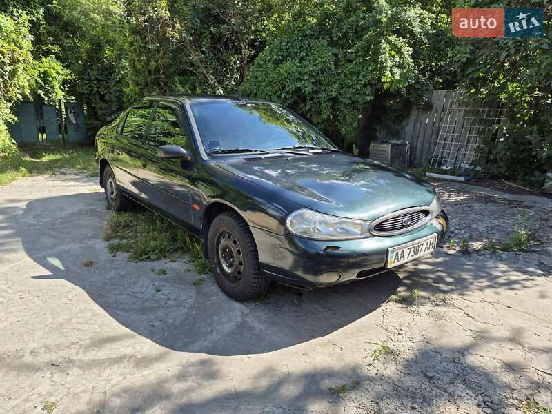 Лифтбек Ford Mondeo 1998 в Киеве