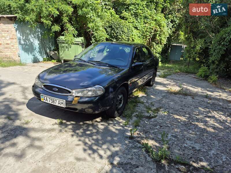 Лифтбек Ford Mondeo 1998 в Киеве