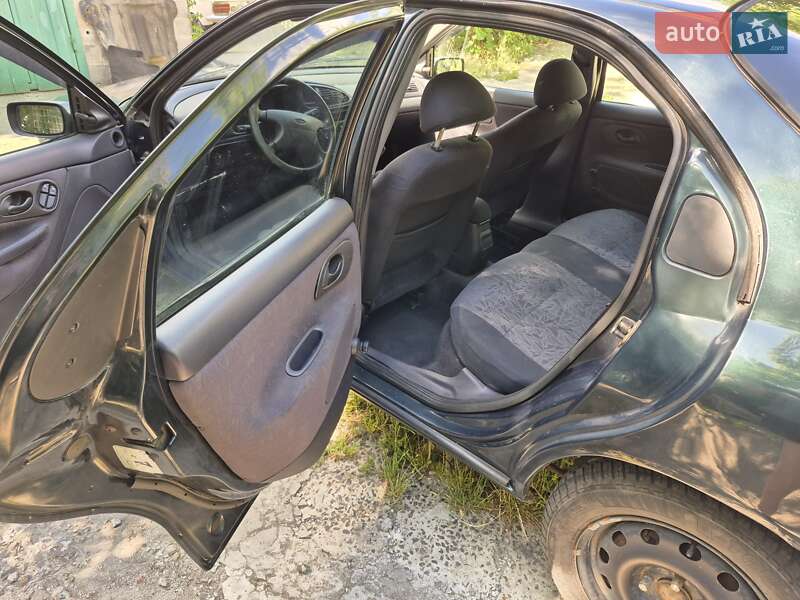 Лифтбек Ford Mondeo 1998 в Киеве