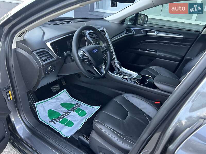 Седан Ford Mondeo 2016 в Луцке
