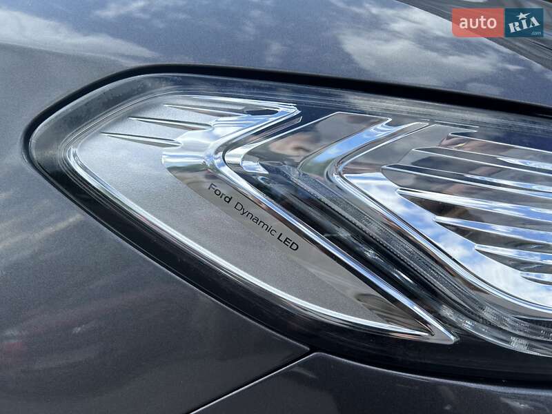 Седан Ford Mondeo 2016 в Луцке