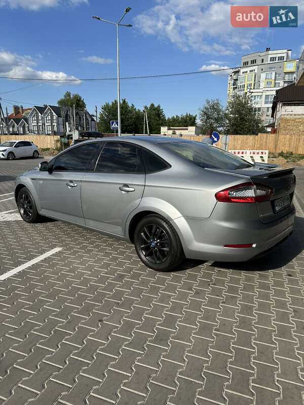 Седан Ford Mondeo 2012 в Киеве