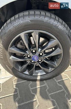 Седан Ford Mondeo 2012 в 