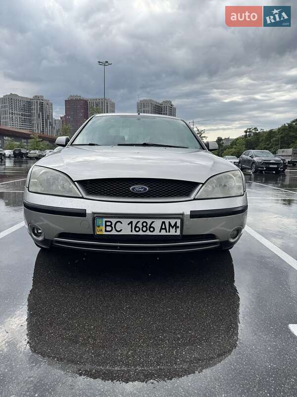 Седан Ford Mondeo 2003 в Киеве