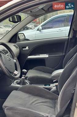 Седан Ford Mondeo 2003 в 