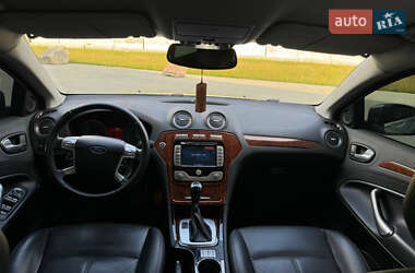 Седан Ford Mondeo 2007 в 