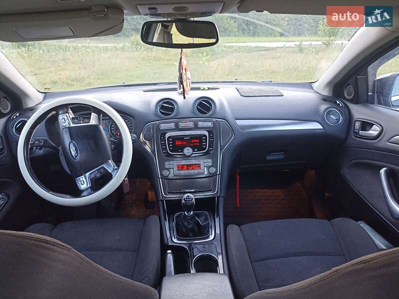 Лифтбек Ford Mondeo 2009 в Почаеве