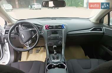 Седан Ford Mondeo 2014 в 