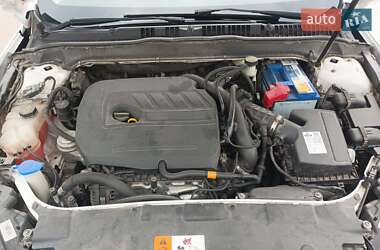 Седан Ford Mondeo 2014 в 