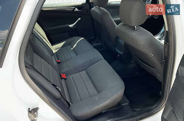 Седан Ford Mondeo 2011 в 