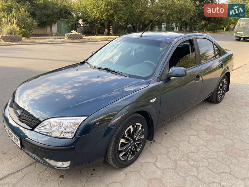 Седан Ford Mondeo 2005 в Снигиревке