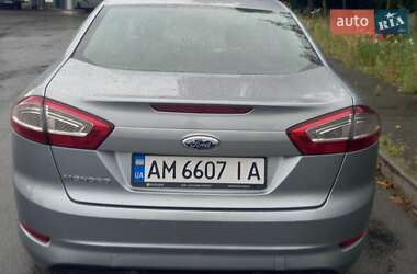 Седан Ford Mondeo 2013 в 