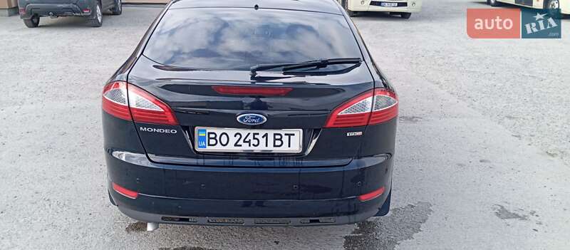 Лифтбек Ford Mondeo 2008 в Ровно