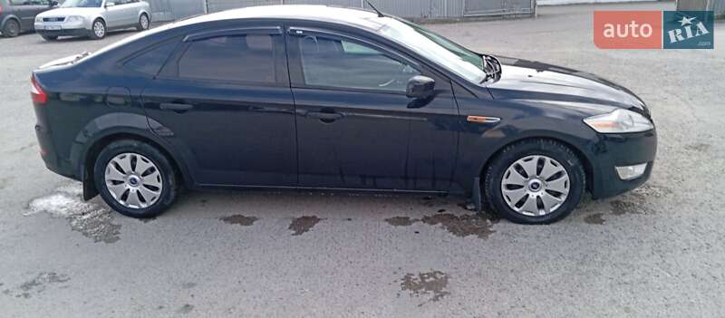 Лифтбек Ford Mondeo 2008 в Ровно