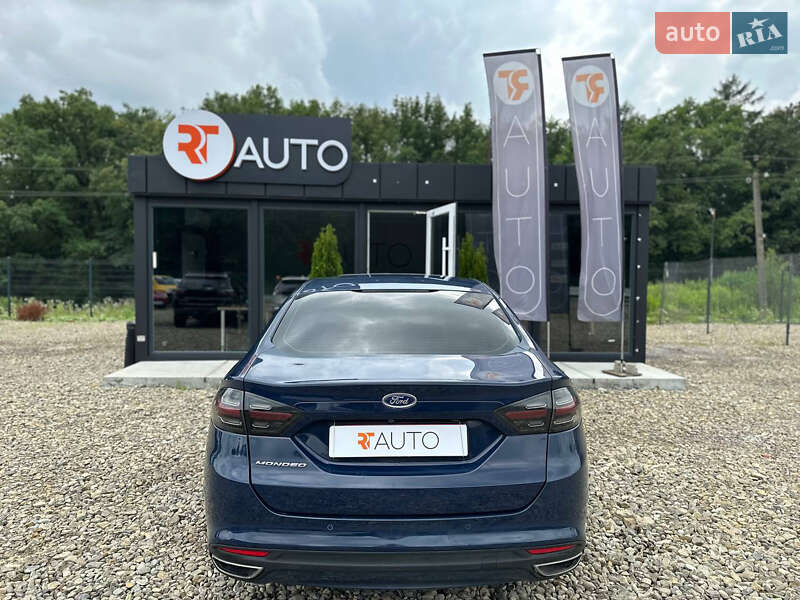 Седан Ford Mondeo 2016 в Львове