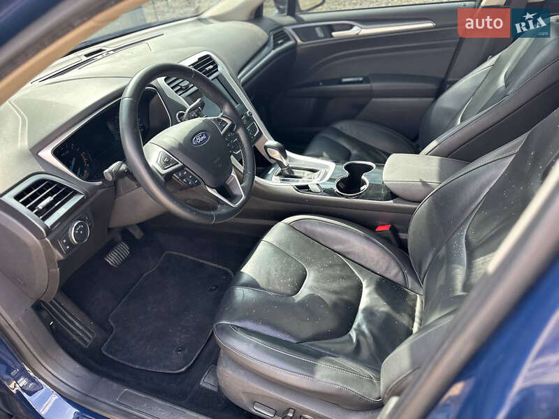 Седан Ford Mondeo 2016 в Львове