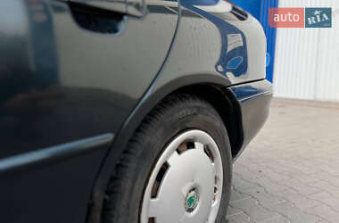 Седан Ford Mondeo 1995 в 