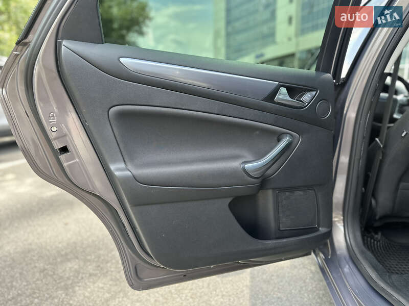 Универсал Ford Mondeo 2014 в Киеве