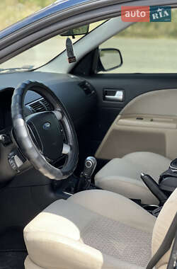 Универсал Ford Mondeo 2004 в 