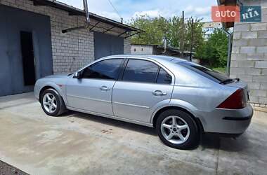 Лифтбек Ford Mondeo 2001 в 